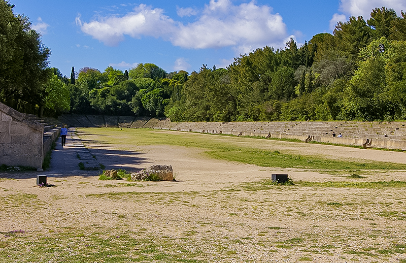 スミス山の古代スタジアムは地元の人のお散歩コース