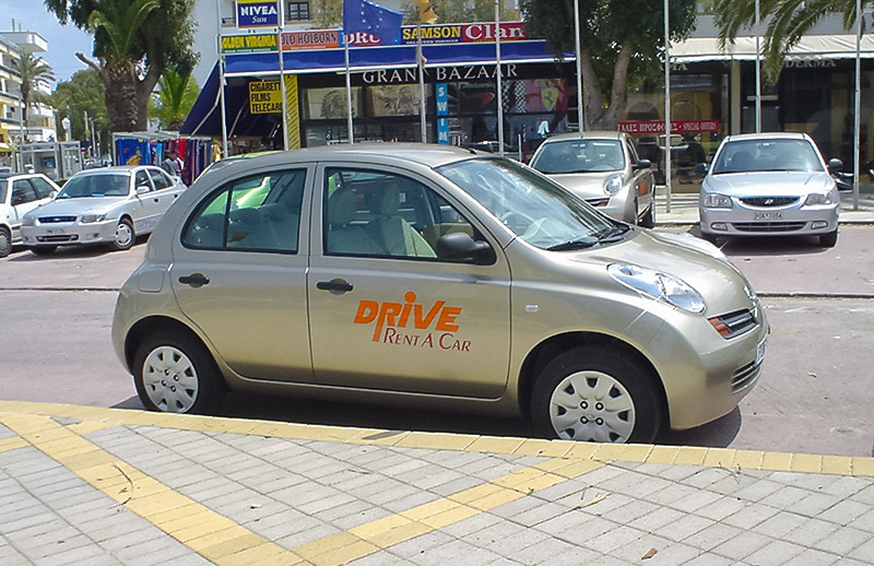 シャンパンゴールドカラーのマーチ改め「MICRA（マイクラ）」